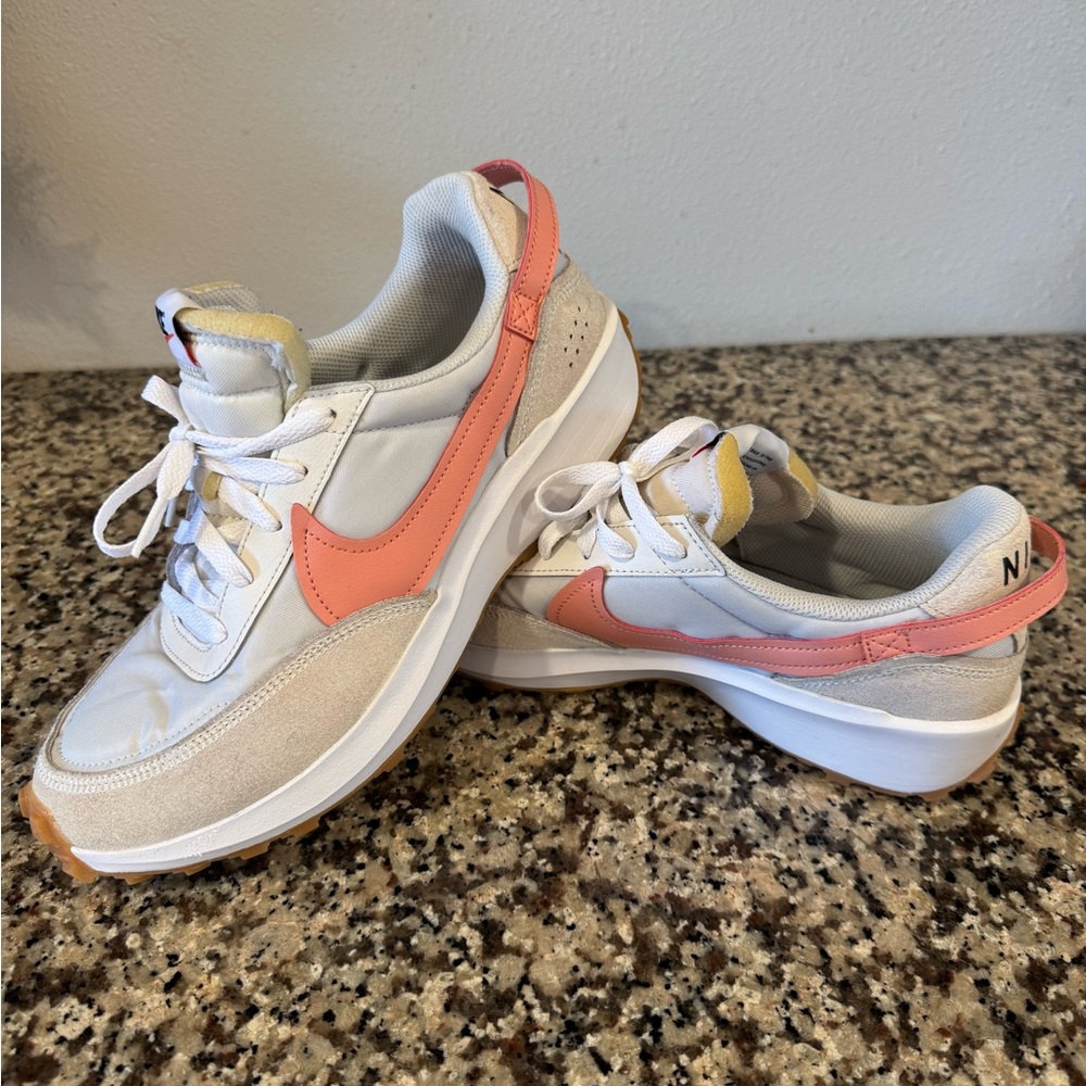 Nike Women's Sz 10 White and Coral Sneakers